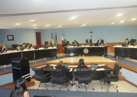 Ex-presidentes de Câmaras condenados a devolver R$ 151,8 mil